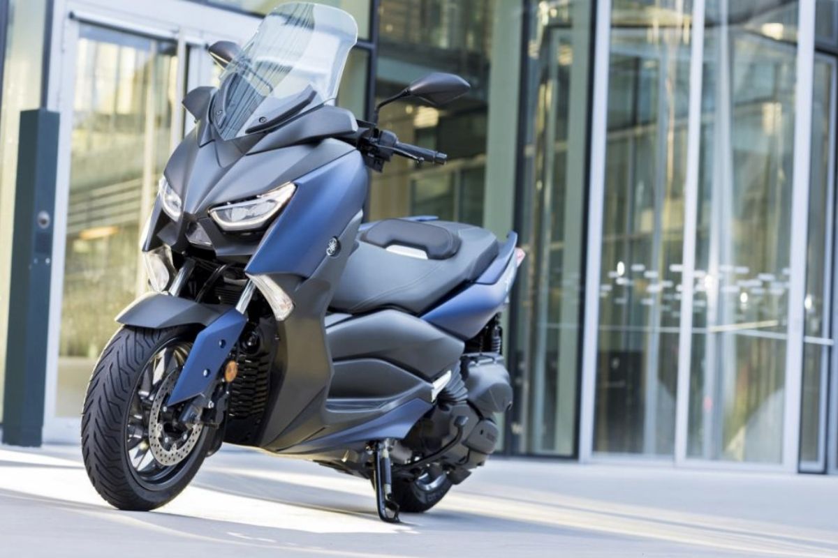 Read more about the article Yamaha xmax 400 Price in India, Colors, Mileage, Top-speed, Specs and More