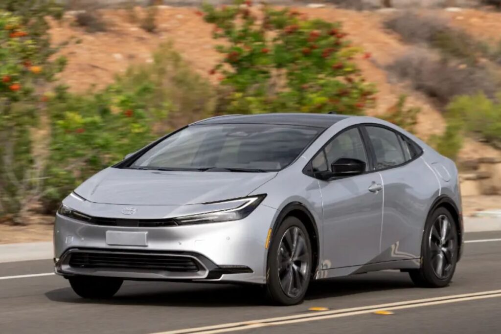 Best Hybrid Cars of 2023 and 2024