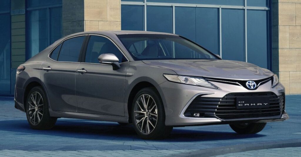 Toyota Camry Hybrid Price in-India